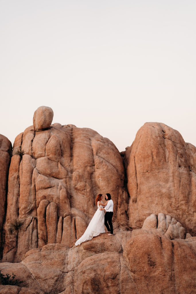 Red rocks elopement bridals of Lesbians in Arizona