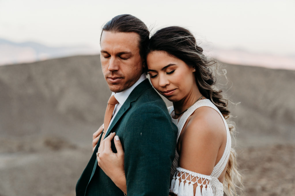 Bride an groom eloping in Death Valley Elopement