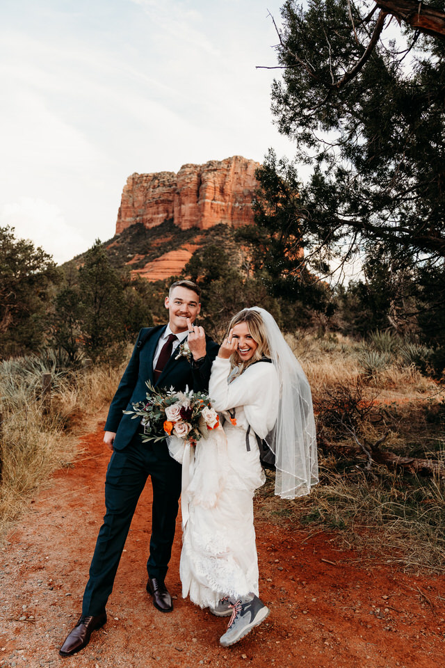HIking Sedona, Arizona elopement