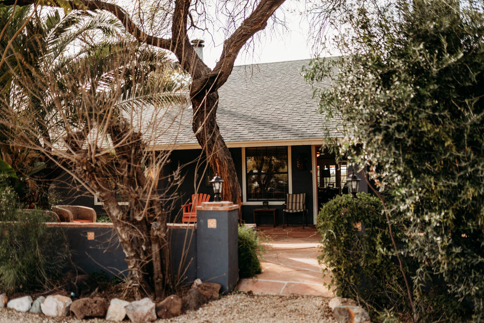 Airbnb elopement in Cave Creek