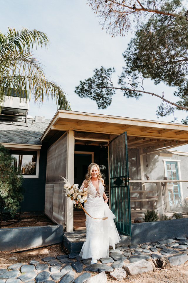 Cave creek elopement in Arizona at an Airbnb