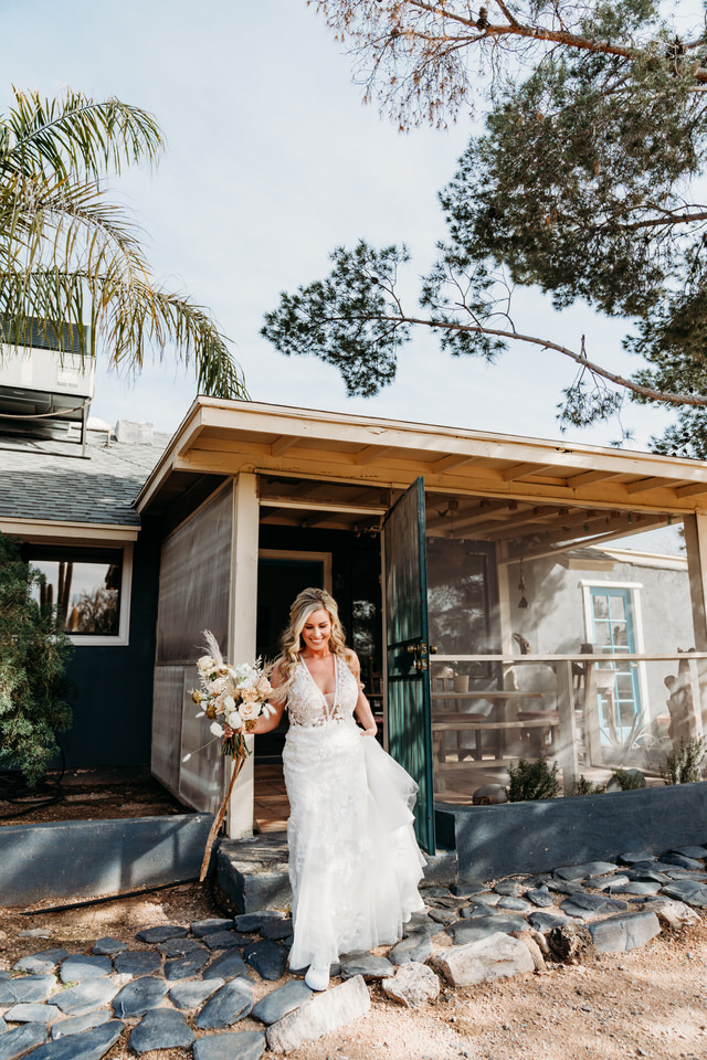 Airbnb elopement in Cave Creek