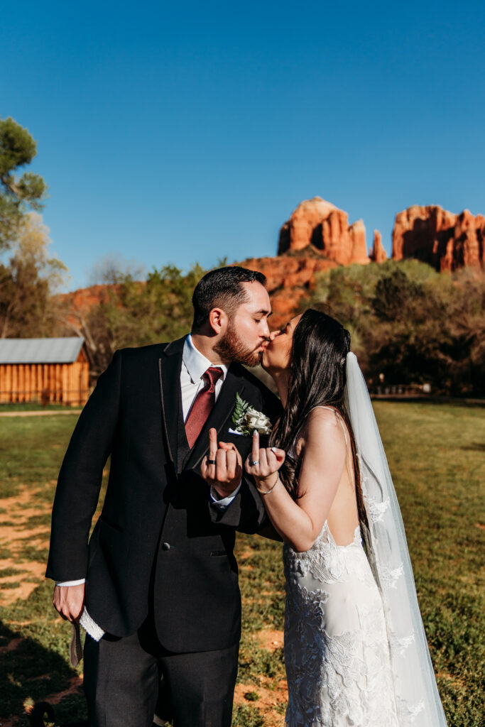 Karen Castor Photography, an elopement photographer who specializes in Sedona weddings, shares the best wedding venues in Sedona.