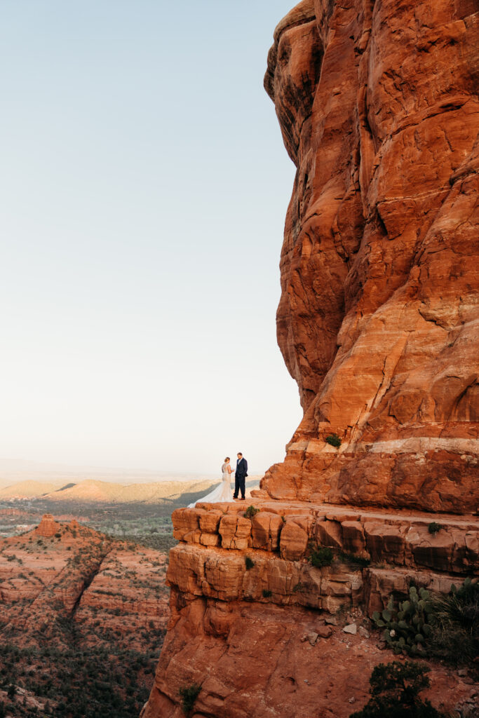Karen Castor Photography, an elopement photographer who specializes in Sedona weddings, shares the best wedding venues in Sedona.