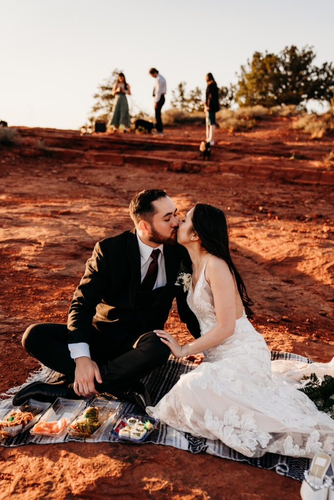 Karen Castor Photography, an elopement photographer who specializes in Sedona weddings, shares the best wedding venues in Sedona.