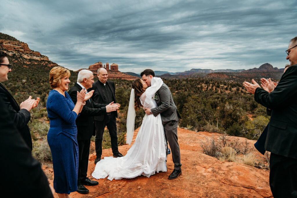 Allison + Thomas' Sedona Small Wedding was captured by Arizona-based elopement photographer, Karen Castor Photography.