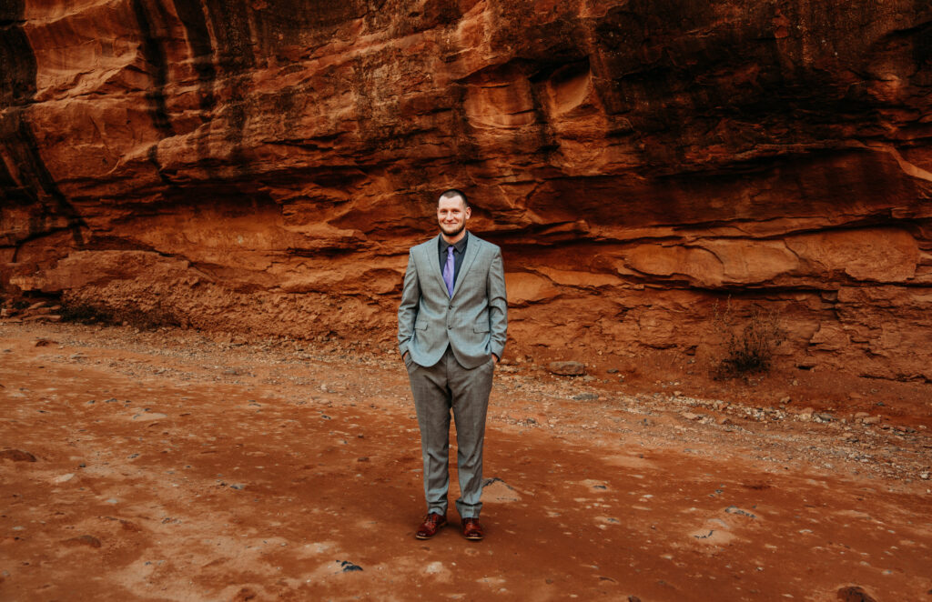 Ashley + Chad's Sedona Off-Roading Elopement was captured at sunset by Arizona-based elopement photographer, Karen Castor Photography.