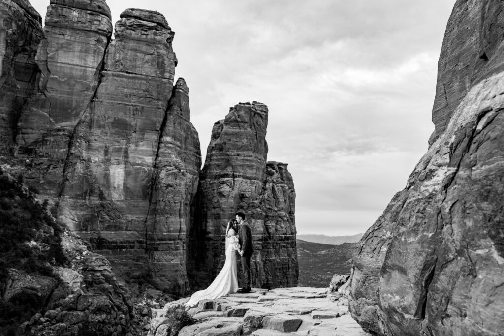 Allison + Thomas' Sedona Small Wedding was captured by Arizona-based elopement photographer, Karen Castor Photography.