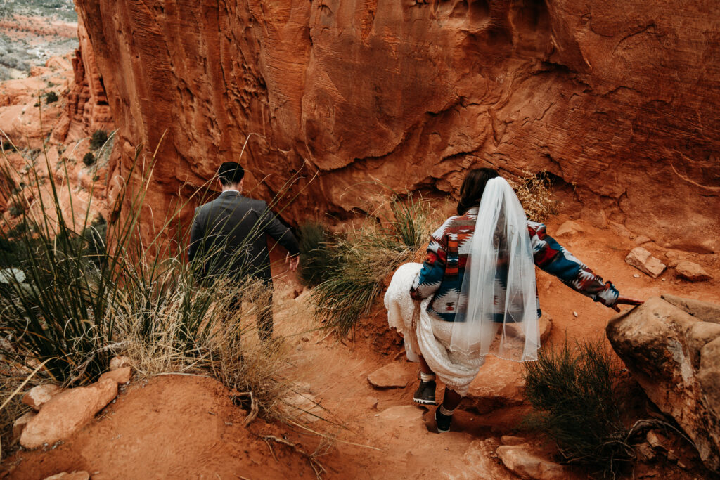 Allison + Thomas' Sedona Small Wedding was captured by Arizona-based elopement photographer, Karen Castor Photography.