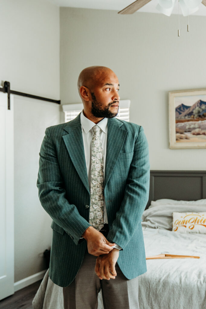Arizona northern lights elopement featuring an intimate desert wedding day focused on presence and connection.