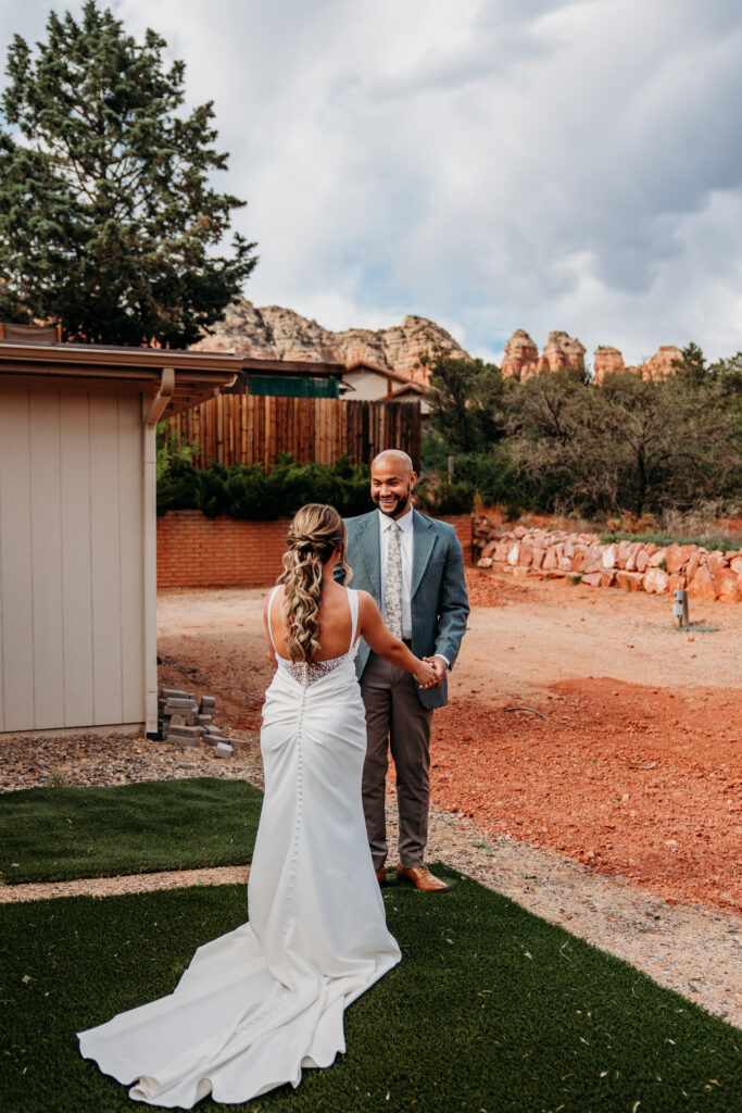 Arizona northern lights elopement featuring an intimate desert wedding day focused on presence and connection.