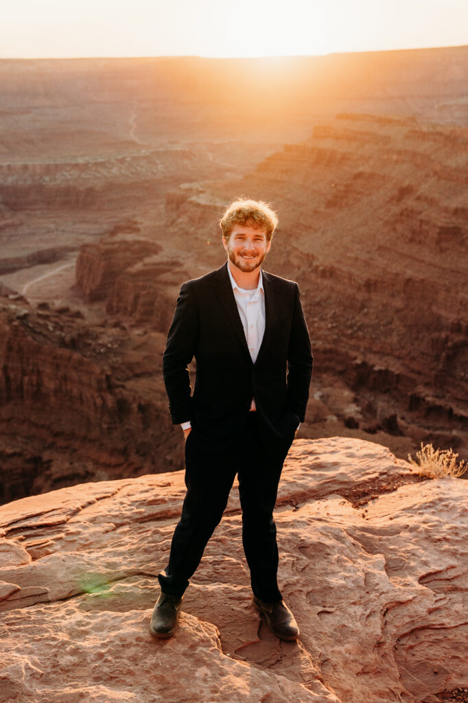 A Deadhorse Point elopement with a relaxed evening timeline, vineyard portraits, and an intimate sunset ceremony overlooking the canyon.
