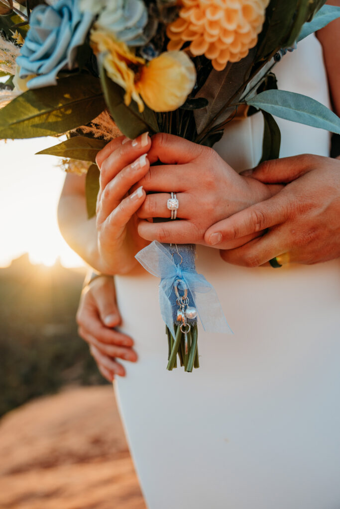 An adventurous Sedona elopement with a hike to Yavapai Vista, an intimate ceremony, and a relaxed, experience-driven timeline.