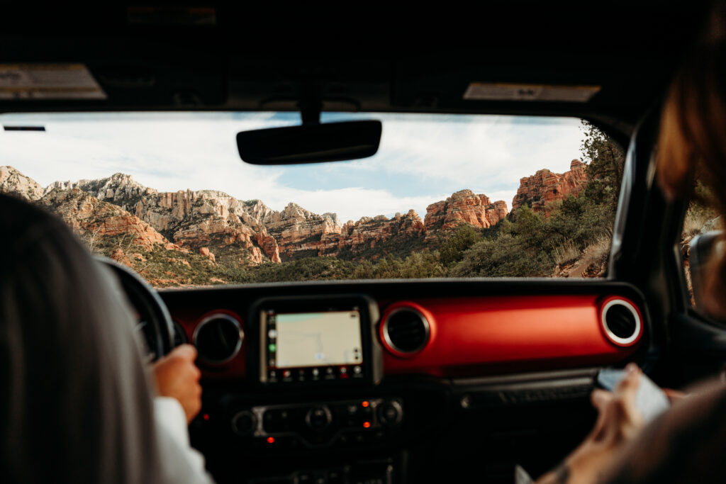 An all-day Sedona elopement designed for adventure, connection, and unforgettable desert views captured by Karen Castor Photography.